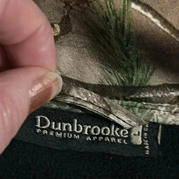 Dunbrooke premium RealTree Xtra branded soft shell camo full zip coat Size Large - Picture 4 of 10